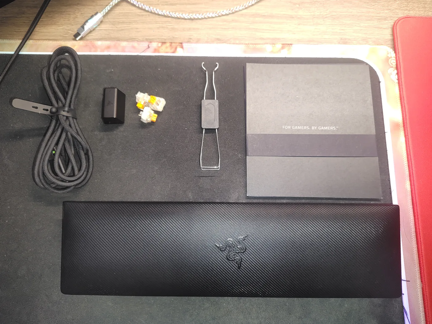 Razer Blackwidow v4 75% Pro — ảnh 2 trên 3