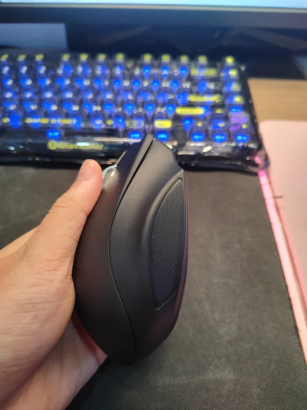 Razer Naga v2 hyperspeed — ảnh 5 trên 9